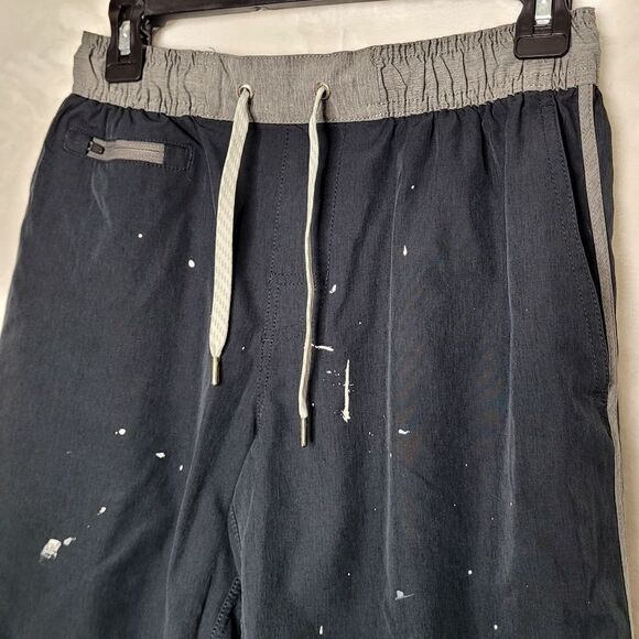 Vuori Banks Shorts Size Small - Picture 5 of 9